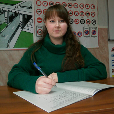 Хрипко Юлия Сергеевна, секретарь, автошкола Форсаж-21